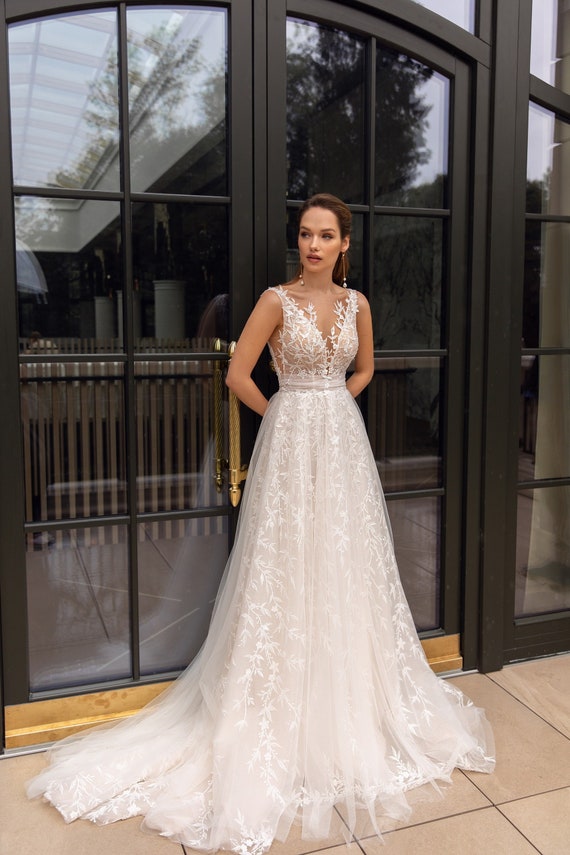 The Best Sparkling Lace Wedding Dress. Sparkly Flowy Wedding Dress