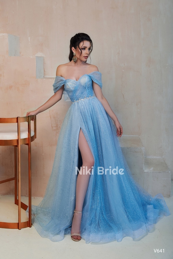 Vestido de novia azul cielo. El vestido está creado de tul - Etsy México Vestido de novia azul cielo. El vestido está creado de tul - Etsy México