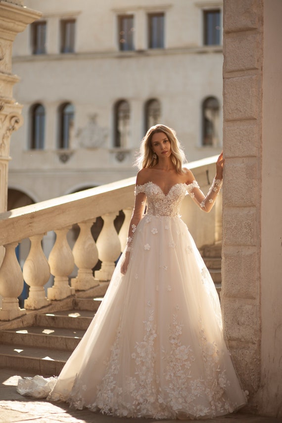 5 Royal-Inspired Wedding Dresses That Will Inspire You - Pretty Happy Love  - Wedding Blog | Essense Designs Wedding Dresses