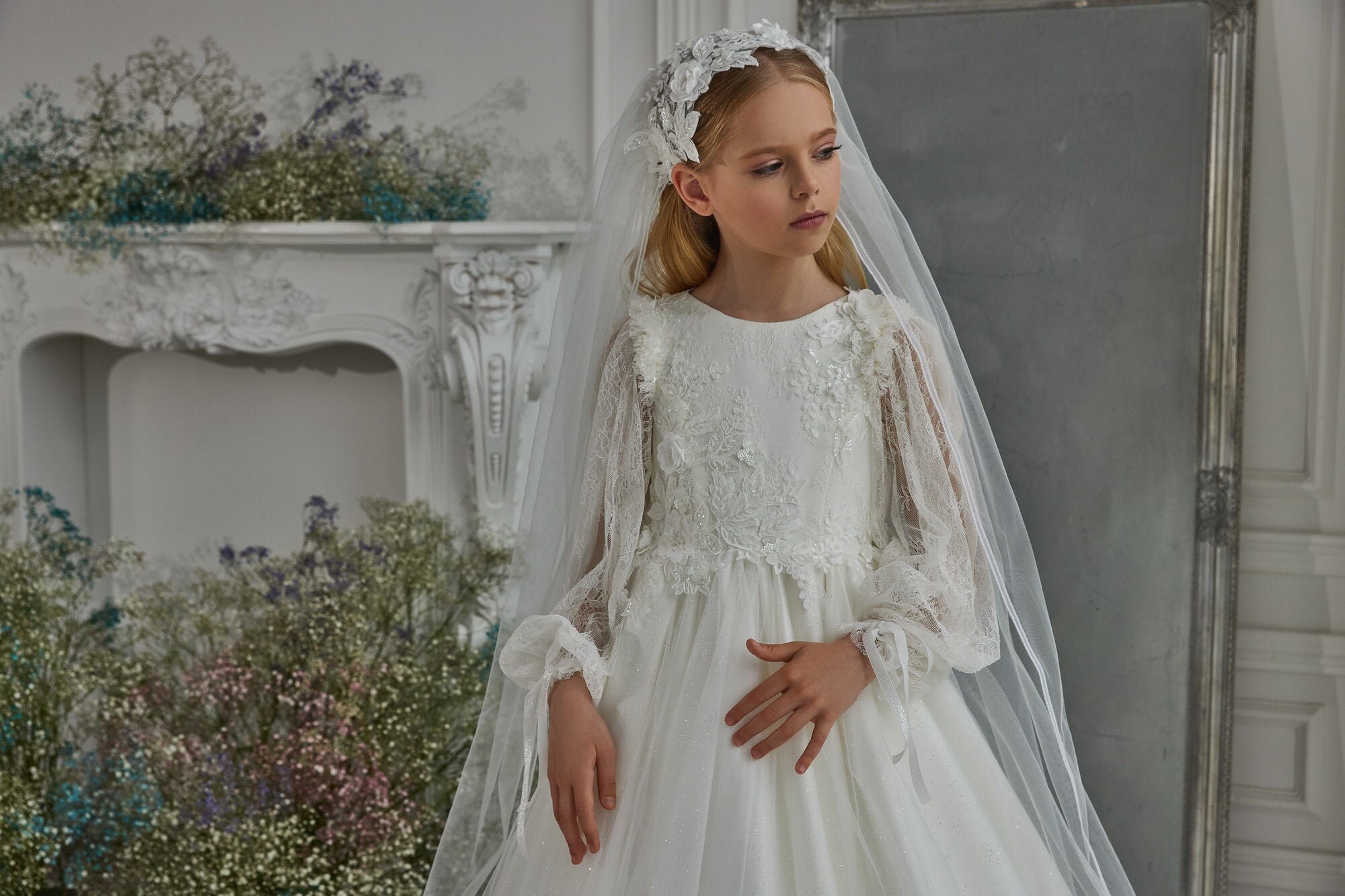 Shining Tulle Dress With Communion Veil. Dress With Chantilly - Etsy