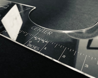 DIGITAAL BESTAND: eenvoudige uitlijningsliniaal voor volwassenen T-shirt - GLOWFORGE lasergesneden klaar