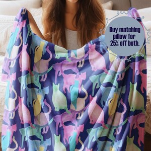 Colorful Cats Blanket - Fun and Cozy Throw Blanket with Vibrant Cat Print, Perfect for Cat Lovers, Animal Lovers, and Cozy Home Decor