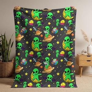 Alien and Planets Velveteen Throw, Kids Space Blanket