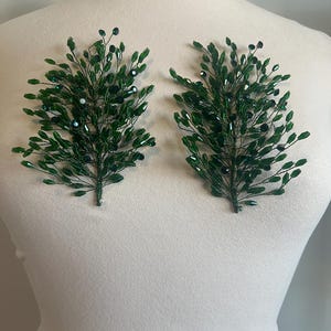 3d Rhinestone Applique/ 3d Embellishment/Item / Comes in pairs #179 Emerald green
