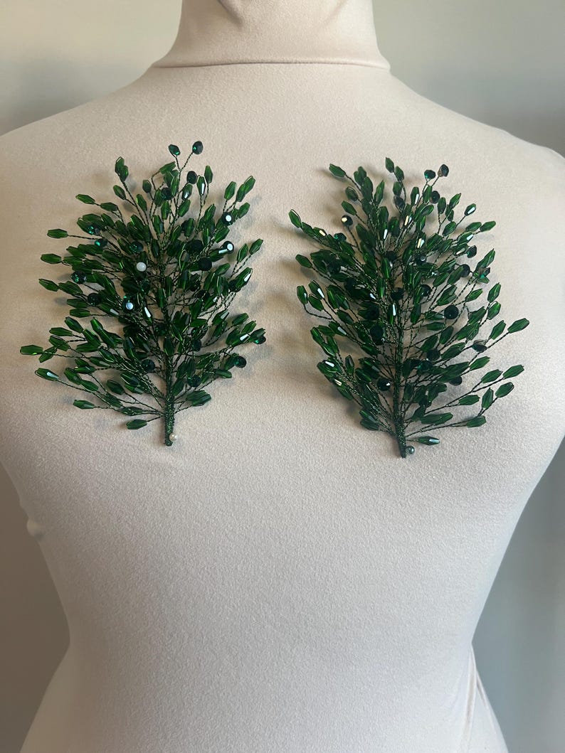 3d Rhinestone Applique/ 3d Embellishment/Item / Comes in pairs #179 Emerald green