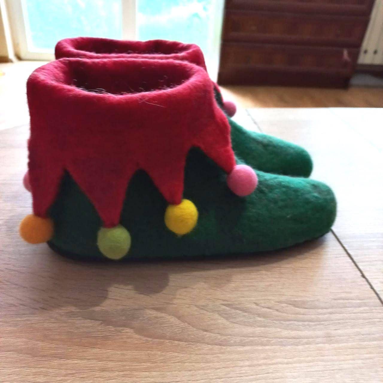Handmade Natural Merino Wool Elf Slippers, Green & Red Merino Wool Felted Shoes with Pom-Poms, Warm and Soft Wool Slippers Christmas Gift