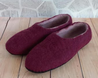 Chinelos de lã natural feitos à mão, sapatos de feltro de lã merino quente para casa, chinelos de lã unissex para presente, sapatos de feltro de lã ecológicos para quarto