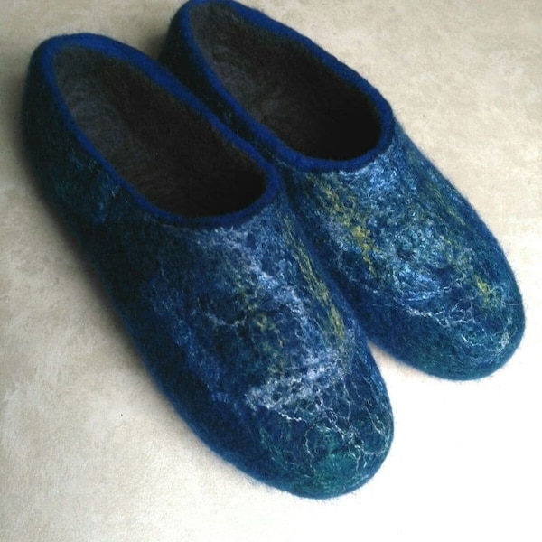 WOOl FELTED ORIGINAL SLIPPERS | warm gift | shoes | eco-natural wool | handmade | winter indoor shoes | dark blue slippers