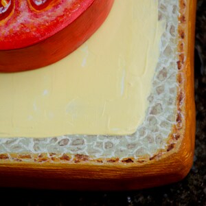 Väggkonst i köket: Handmålad tomattoast i trä bild 11