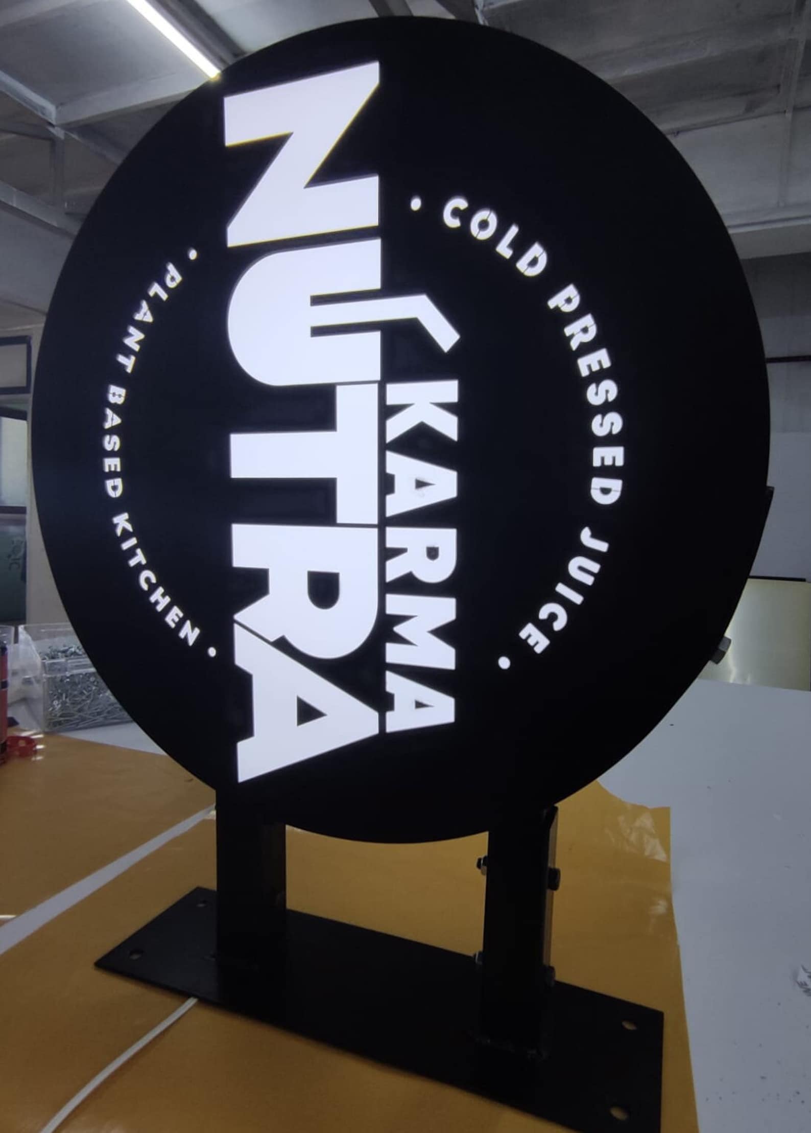 Double-sided Blade Light Box Sign: Custom Logo, Outdoor Business ...