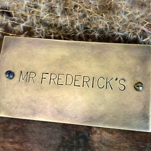 Placa de latão rústica: placa de porta estilo vintage, 9 x 5 centímetros