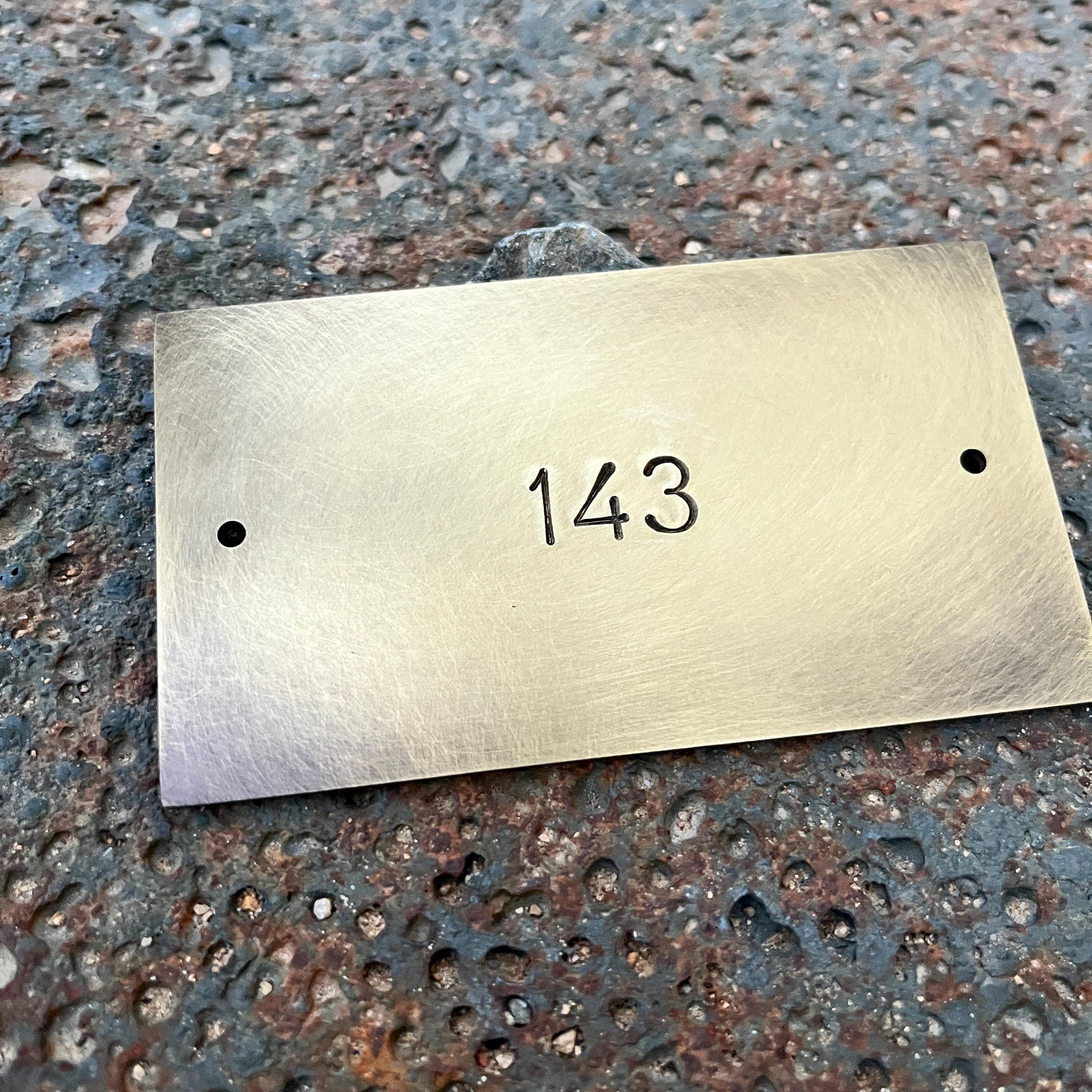 Namensschild, Türschild, Alt, Aus Porzellan / Messing " K. Weiland