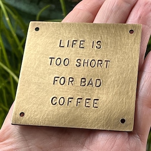 Plaque en laiton estampée à la main : décoration murale moderne personnalisée, 6 cm x 6 cm