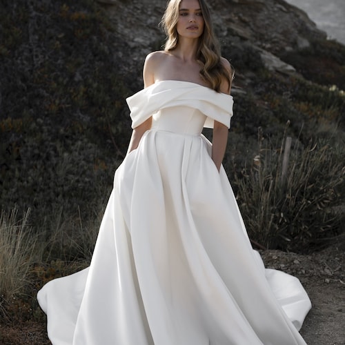 Romantic off the Shoulder Wedding Dress Overlay Skirt Simple - Etsy