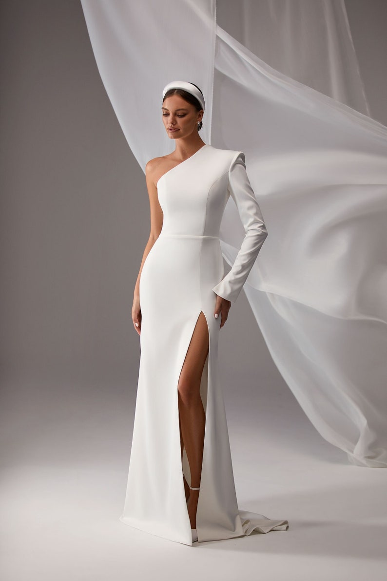 Elegant Crepe Wedding Dress Minimalist Fitted Wedding Dress Etsy