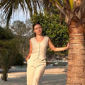 Handmade Linen Suit Waistcoat: Women&#39;s Sustainable Summer Vest