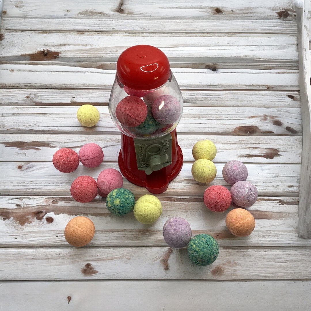 Bubbly Bubblegum Bath Bomb & Machine-mixed Variety Gumball Sized Bath ...