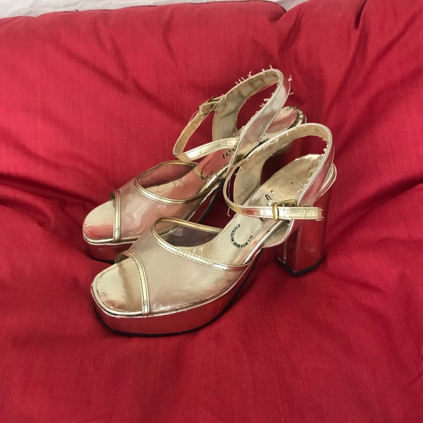 Amazing vintage Platform Clear and Gold Sandals size 7 7.5 Pumps Heels Shoes 50s 60s