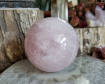 ROSE QUARTZ Crystal SPHERE - Boule de cristal de quartz rose - Orbe de cristal - Boule magique - Énergie féminine divine - Cristal d’amour - Cadeau pour elle