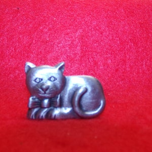 Cat Pewter Magnet