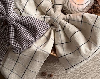 Supersized Bow Beige Check Decor, Farmhouse‑Style Neutral Nursery Wall Hanging, Padded Linen Ornament, Handmade UK