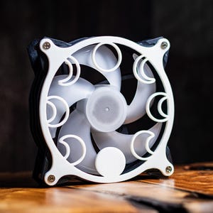 Cache-ventilateur à motif phases de lune pour boîtier PC (80 mm, 92 mm, 120 mm, 140 mm, 200 mm) - Décoration personnalisée pour PC gaming et bureau