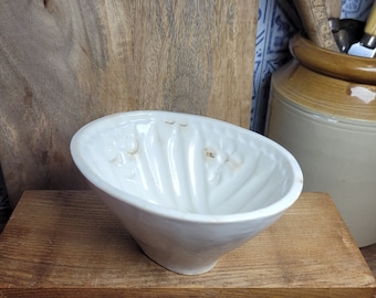Antike kleine Keramik Geleeform gebeizte Keramik, Blumenmuster, viktorianische Küche, Geleeform, antike Kitchenalia, Küchendekoration