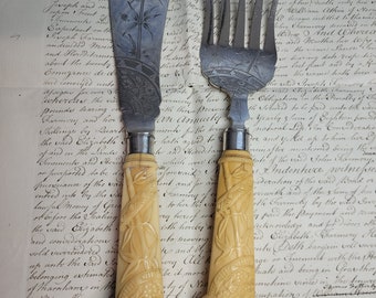 Atemberaubendes viktorianisches Fischmesser und -gabel, geschnitzte Effektgriffe, antike Utensilien, antikes Kitchenalia