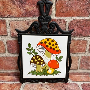 Merry mushroom hot plate trivet