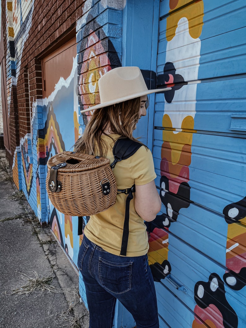 Small Foraging Basket Adult image 1