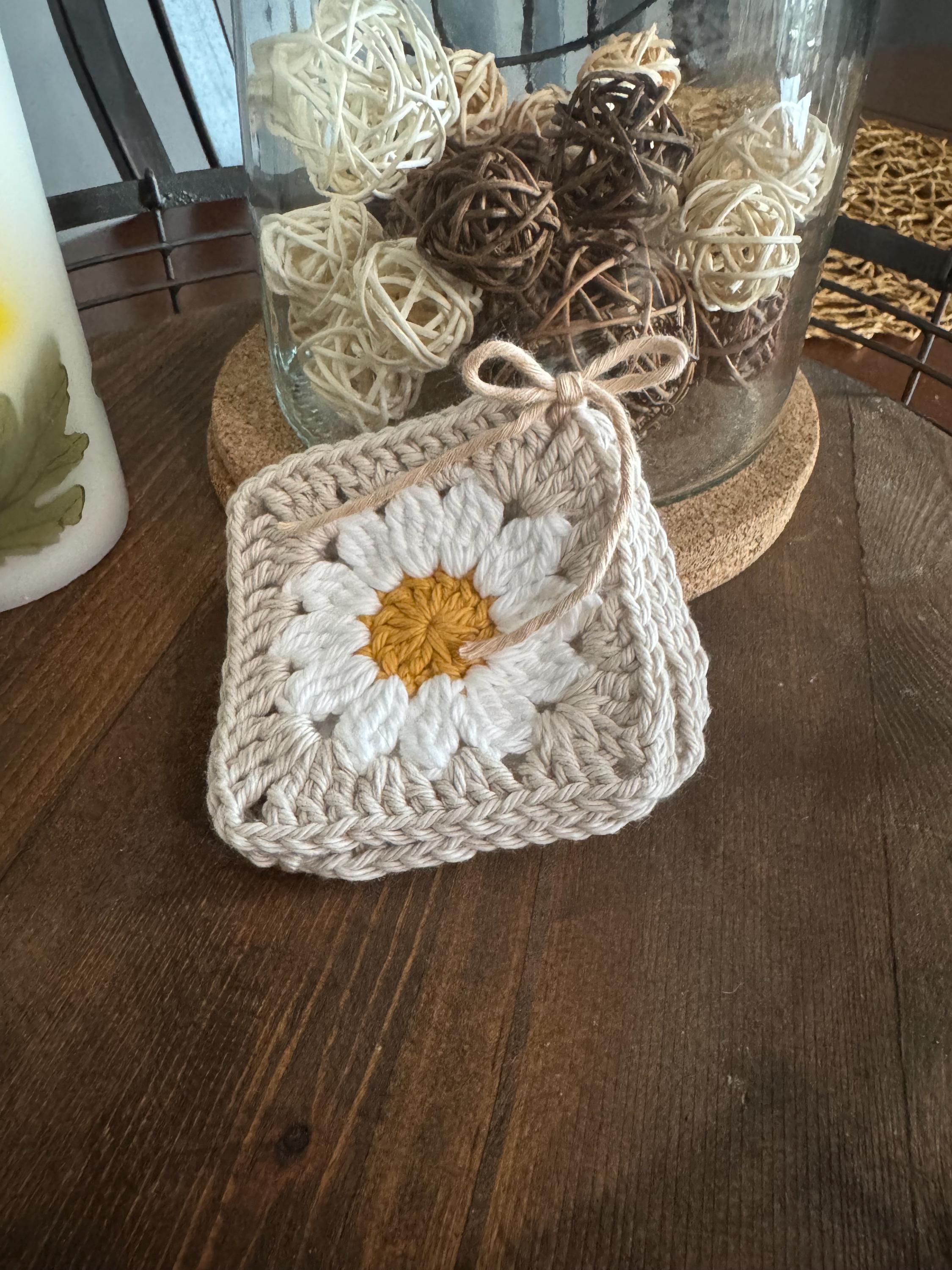 Handmade Crocheted Daisy Coaster Set Of 6 – Custom Colors Available – Cute Floral Drink Coasters – Farmhouse Home Decor Gift - Thumbnail 6