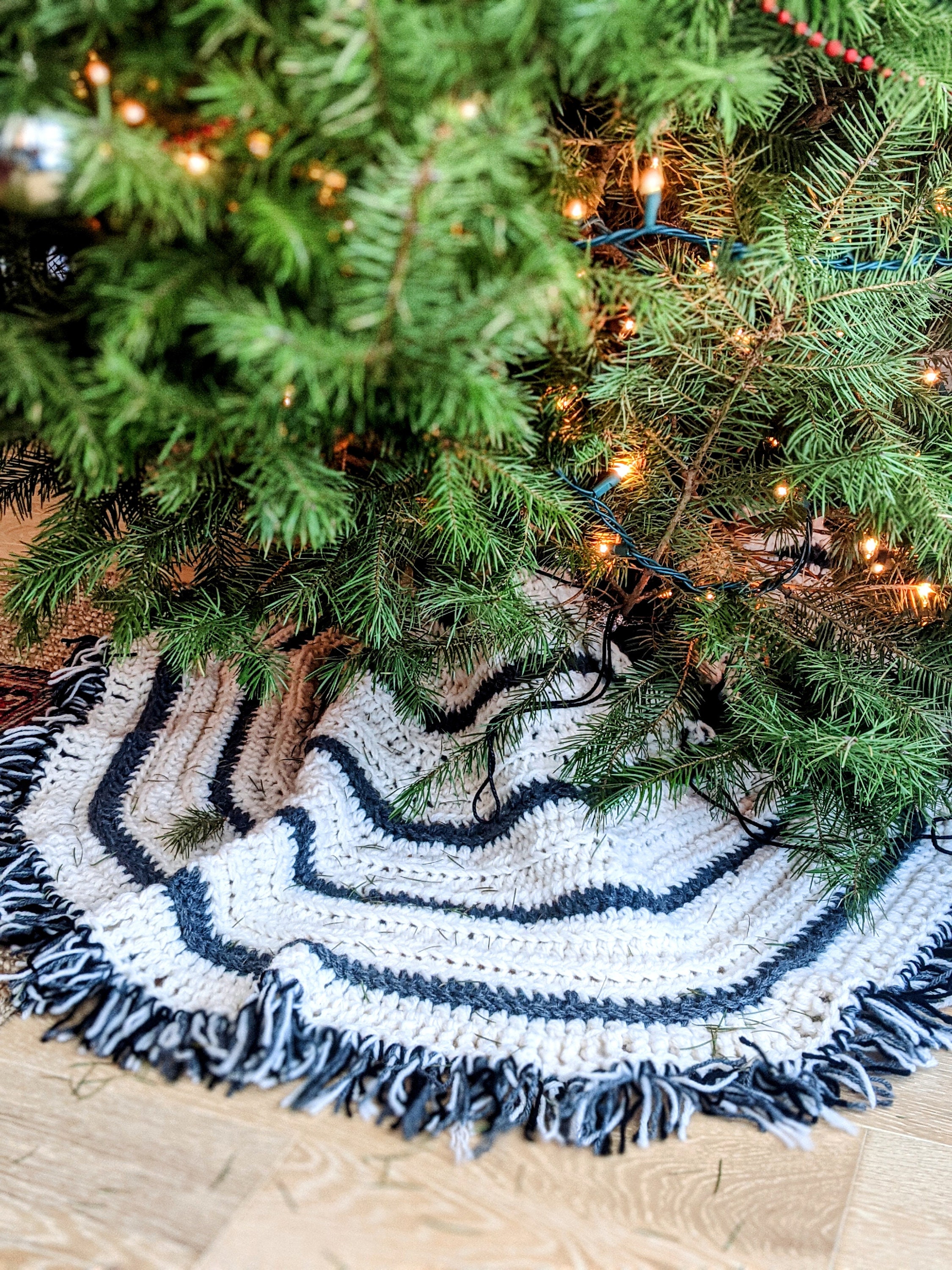 Boho Striped Tree Skirt with tassels - Handmade - Crocheted - Winter Gift - Christmas Tree Skirt
