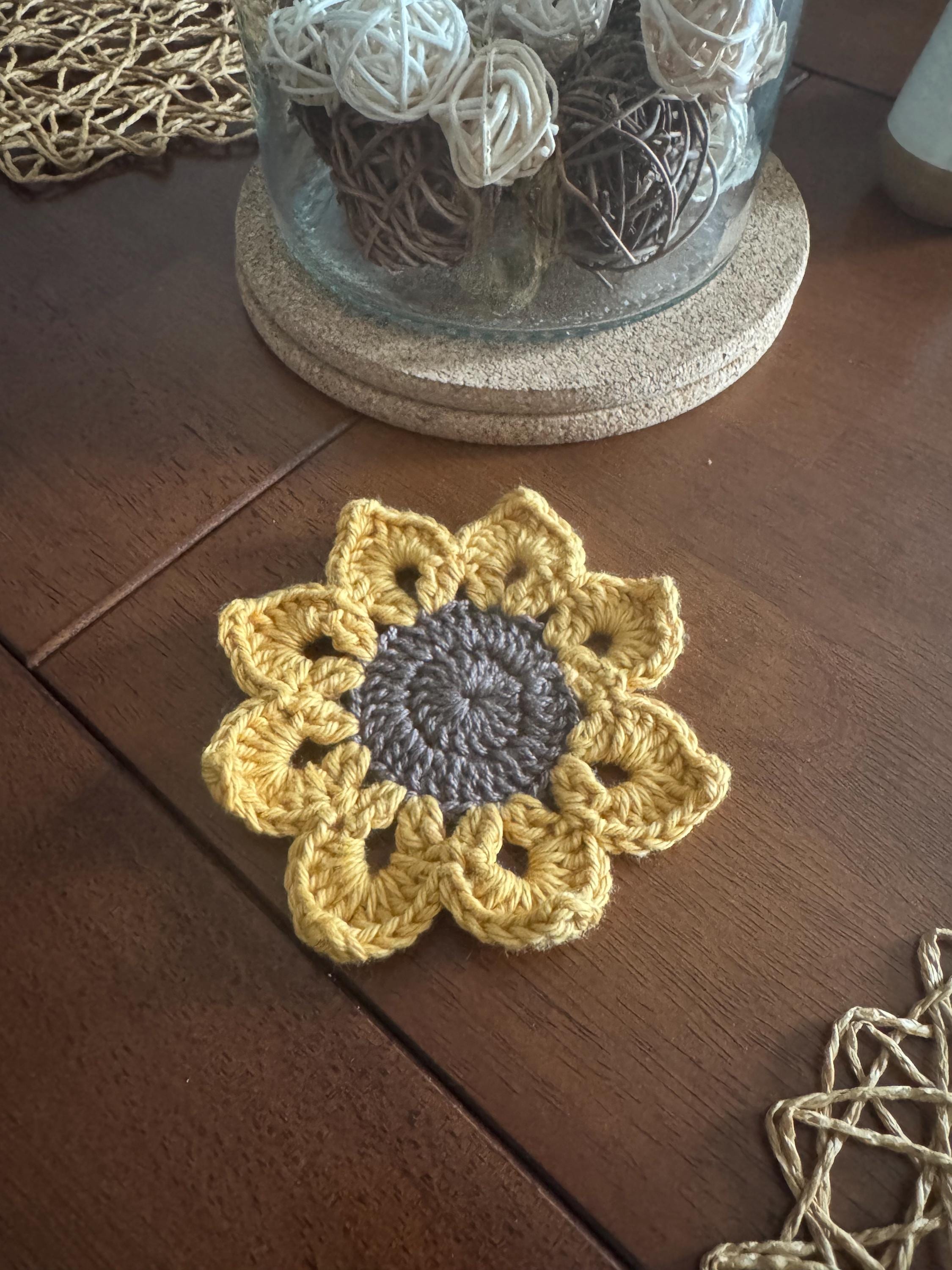 Handmade Crocheted Sunflower Coaster Set Of 6 – Custom Colors Available – Cute Floral Drink Coasters – Farmhouse Home Decor Gift
