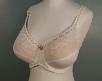 Chantelle "Pont des Arts" White Lace Bra Style 3946
