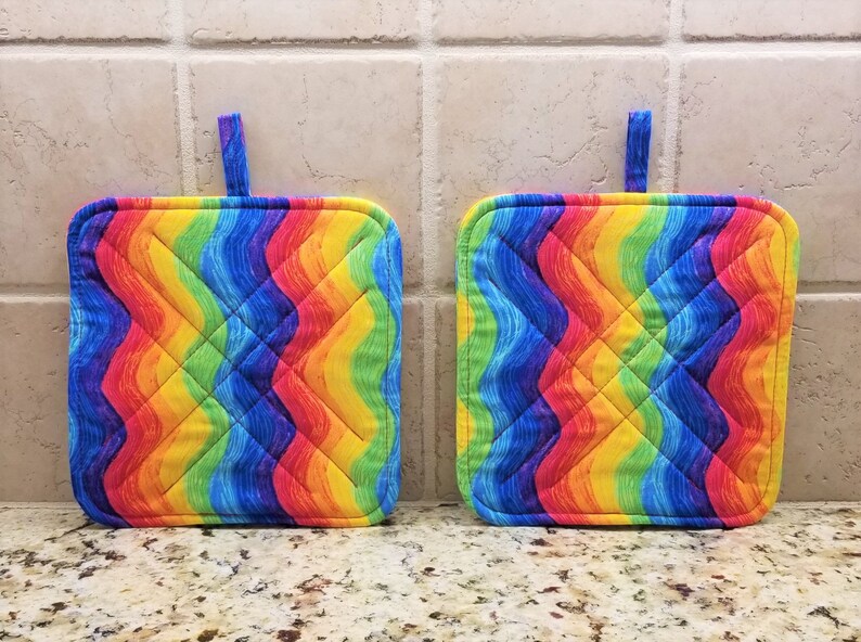 Wavy Rainbow Square Quilted Pot Holders Set of 2wavy Rainbow