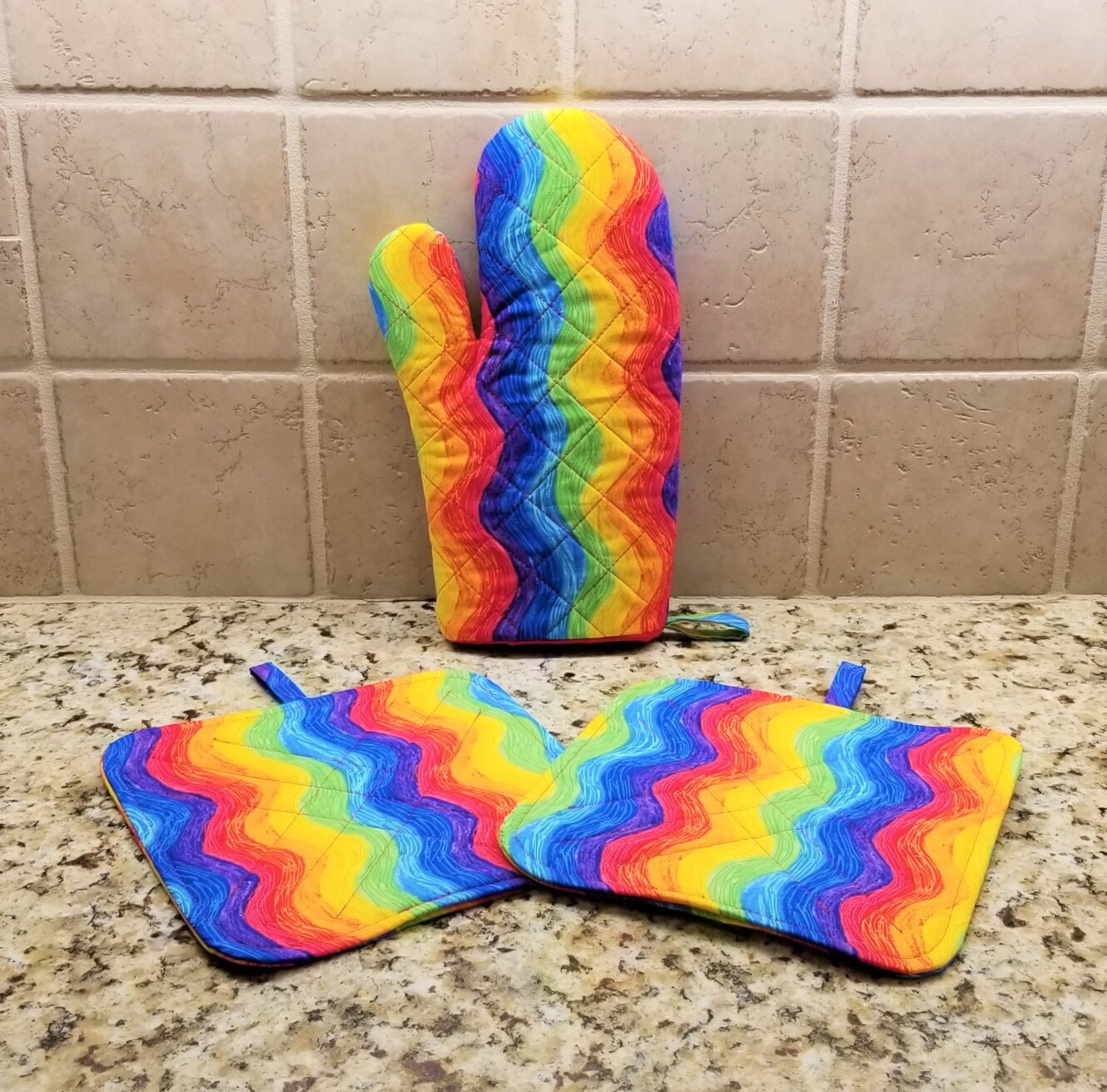 Wavy Rainbow Square Quilted Pot Holders Set of 2wavy Rainbow