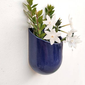 Wall planter, wall pocket planter, Ceramic wall planter