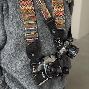 Handgefertigter, personalisierter Kameragurt mit Indie-Muster (Hals- oder Umhängegurt): Boho-gewebter DSLR-Gurt