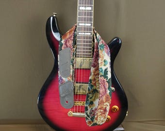 Tracolla per chitarra con motivo floreale e estremità in pelle, tasche per plettri per ukulele, chitarra acustica, elettrica, basso, adattatore per paletta incluso di Felard