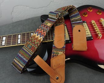 Tracolla per chitarra modello Hippie in edizione limitata con estremità in pelle e tasche per plettri per ukulele, chitarra acustica, elettrica, basso, realizzata in Ucraina
