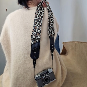 Personalised Leopard print Cross Body Camera Strap, Adjustable Length, Fashionable DSLR Photographers Accessorie, Comfortable Gift