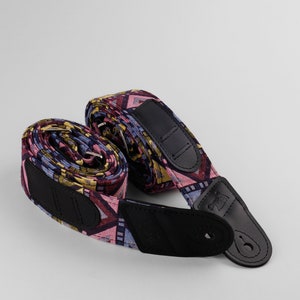 De Limited Edition gitaarband leren uiteinden en plectrumhouder voor ukelele, akoestische, elektrische basgitaar, gemaakt in Oekraïne