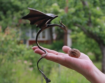 Dragon volant de fer, Dragon suspendu, Attrape-vent, Décoration extérieure, Décoration de chambre, Décoration de jardin, Sculpture fantastique, Dragon fantastique, Cadeau de fer