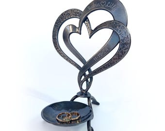 Regalo de aniversario personalizado, cuenco con corazones de hierro y anillos, candelabro, regalo de boda, escultura de arte de metal, regalo romántico único para ella.
