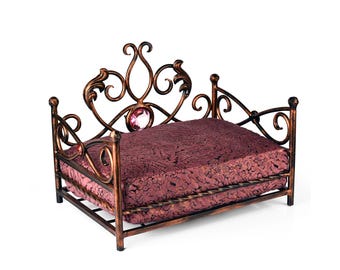 Wrought Iron pet bed, luxury forged pet furniture, unique pet beds, pet supplies, pet accessories, dog beds, bad for cat, bed for dog