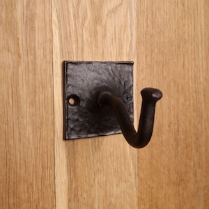 Geschmiedeter Handtuchhaken, Handtuchhaken aus Schmiedeeisen, Robe-Metallhaken, Badezimmerhaken, Badezimmerzubehör, rustikale Kleiderhaken, Küchenhaken aus Eisen