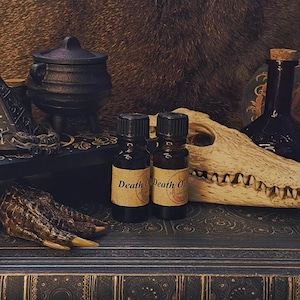 Olio della morte di Lights of Lilith - Olio spirituale/rituale, Voodoo, Hoodoo, Stregoneria, Esilio, Maledizione, Luna Nera, Energia della morte