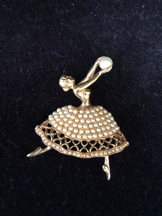 RARE Pennino Ballerina Dancer with Seed Pearl Skir