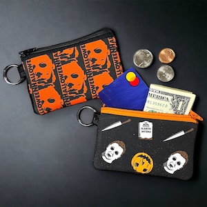 Minibolso con cremallera y llavero de Michael Myers. Bolsa para efectivo y tarjetas de Halloween. Bolsa con cremallera de terror. Portatarjetas de regalo. ¡Un regalo para los fanáticos del terror!