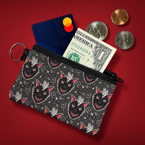 Minibolso con cremallera Hell Hound con llavero. Bolsa para efectivo y tarjetas. Bolsa con cremallera de terror. Portatarjetas de regalo. Regalo de fiesta. ¡Un gran regalo para los fanáticos del terror!